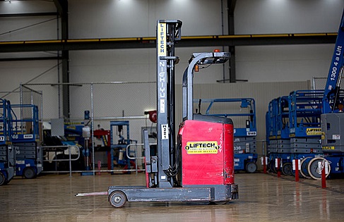 1.2 Electric Reach Forklift